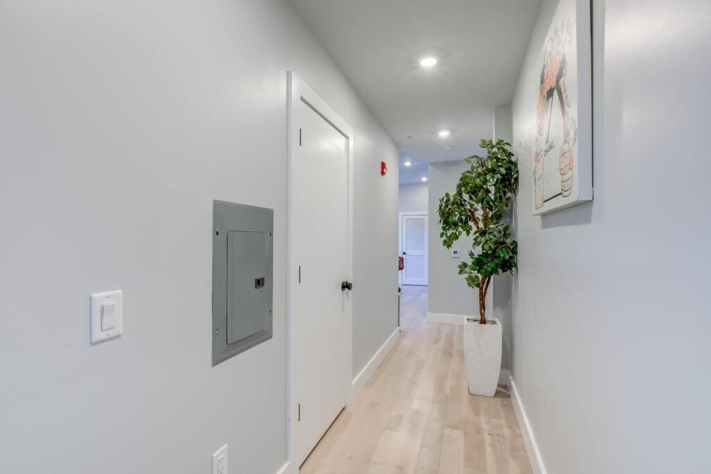 Luxury Designer Theme 2Br Apt Near Nyc / Thepath Διαμέρισμα Νιούαρκ Εξωτερικό φωτογραφία