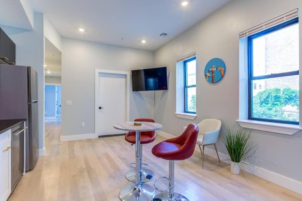 Luxury Designer Theme 2Br Apt Near Nyc / Thepath Διαμέρισμα Νιούαρκ Εξωτερικό φωτογραφία