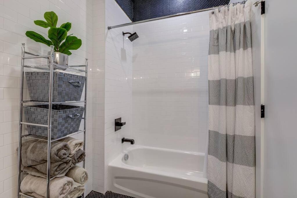 Luxury Designer Theme 2Br Apt Near Nyc / Thepath Διαμέρισμα Νιούαρκ Εξωτερικό φωτογραφία